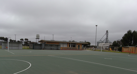 Nullawil netball Courts